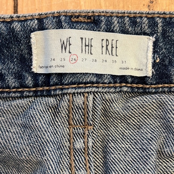 We the Free Free People Denim Frayed Mini Exposed Full Zipper, Circle Pull - Picture 10 of 12